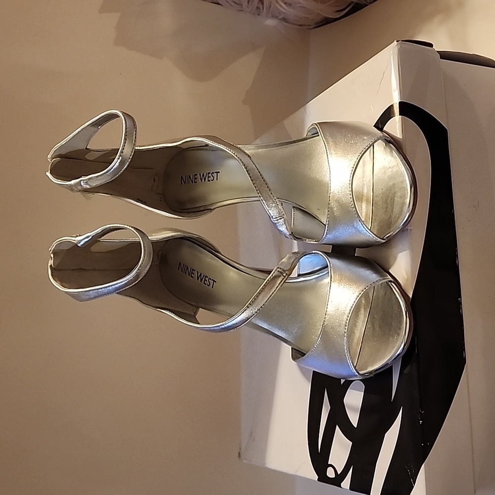 Size 9.5 Nine West "Festivitie" silver heels. New